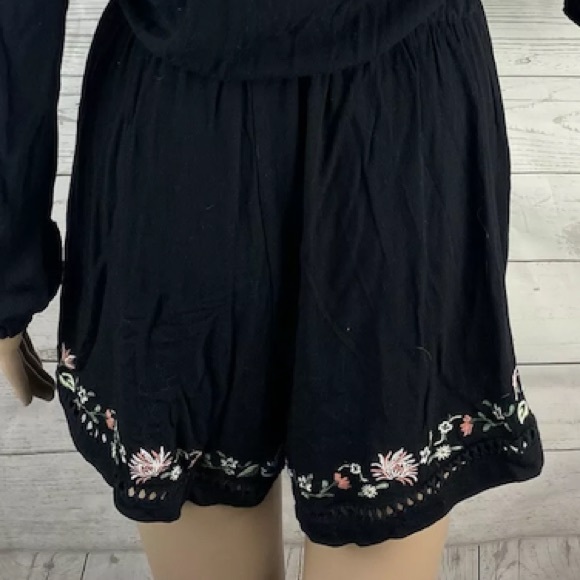 Kendall & Kylie Romper - Picture 11 of 12